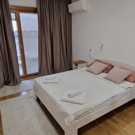 Apartament Oaza 45 *